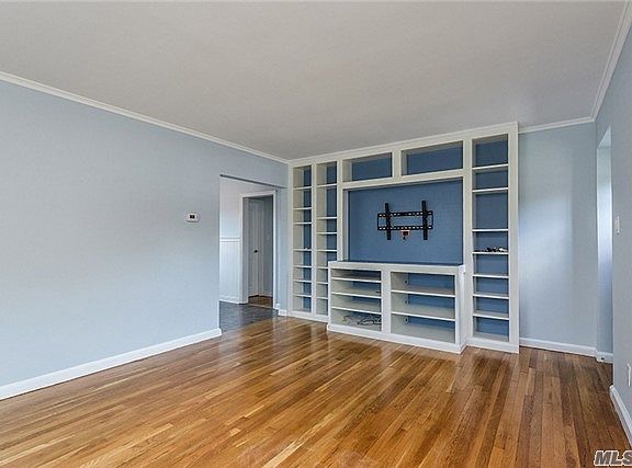 5th image of 81 Evergreen Ave