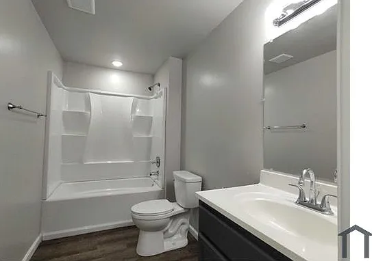 3 bed, 1100 sqft, $1,500 — Photo 4