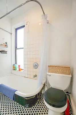 Rented by City Connections Realty | media 9