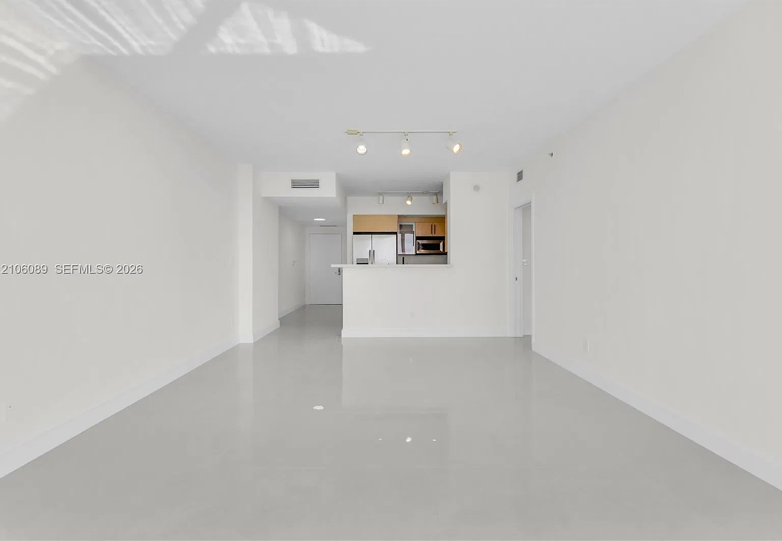 One Miami West Condo — Photo 3