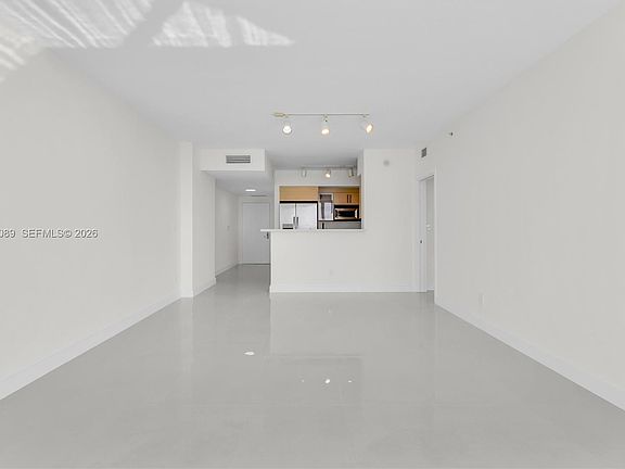 3rd image of 325 S Biscayne Blvd APT 3117