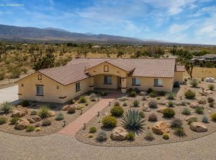 11926 Golden View Rd, Pinon Hills, CA 92372