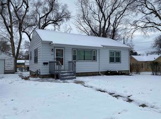 207 W 10th St, Yankton, SD 57078