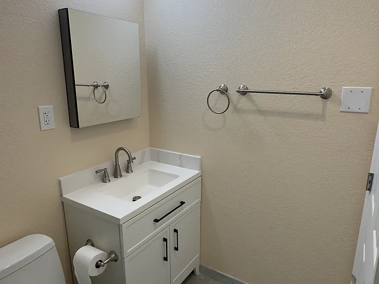 1906 Stewart St #1D — Photo 10