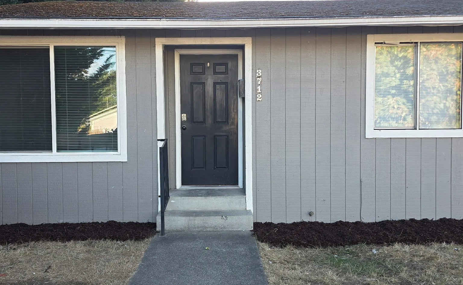 2 bed, 850 sqft, $1,800 — Photo 1