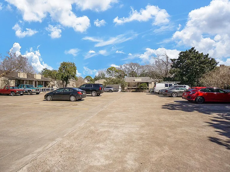 5711 Sugar Hill Dr #29 — Photo 47