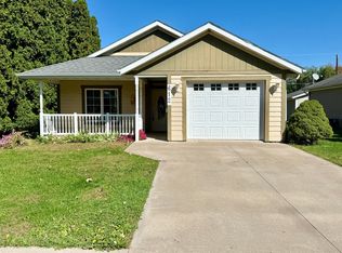 612 N Prairie St, Lake City, MN 55041