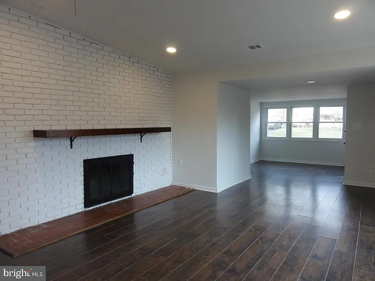 7029 Woodley Ln — Photo 9