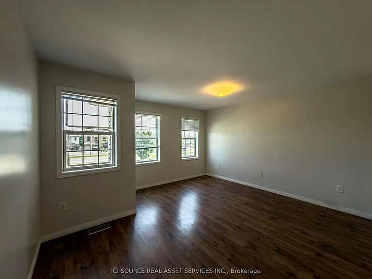 1573 Evans Ter — Photo 36