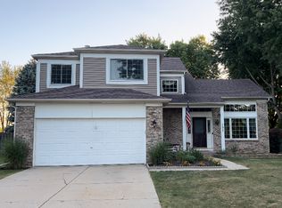 157 Cross St, Sugar Grove, IL 60554