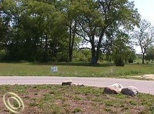 18075 Meadow Ct, Ray, MI 48096