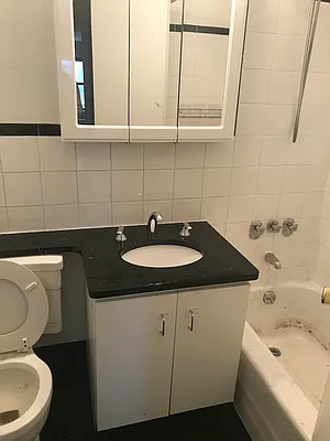 Rented by UES Management | media 14