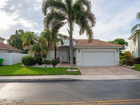 4th image of 1381 NW 129th Way
