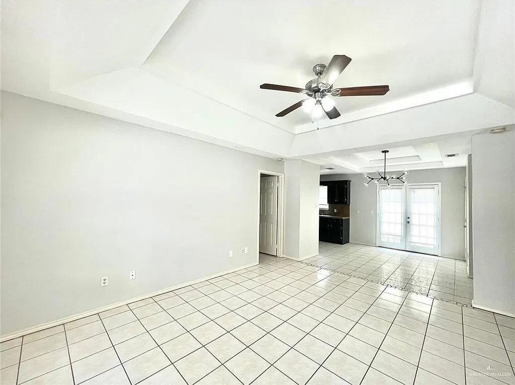 2 bed, 3.0 bath, 1100 sqft, $1,100 — Photo 2