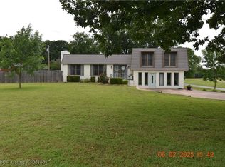 412 Ridge Dr, Sallisaw, OK 74955