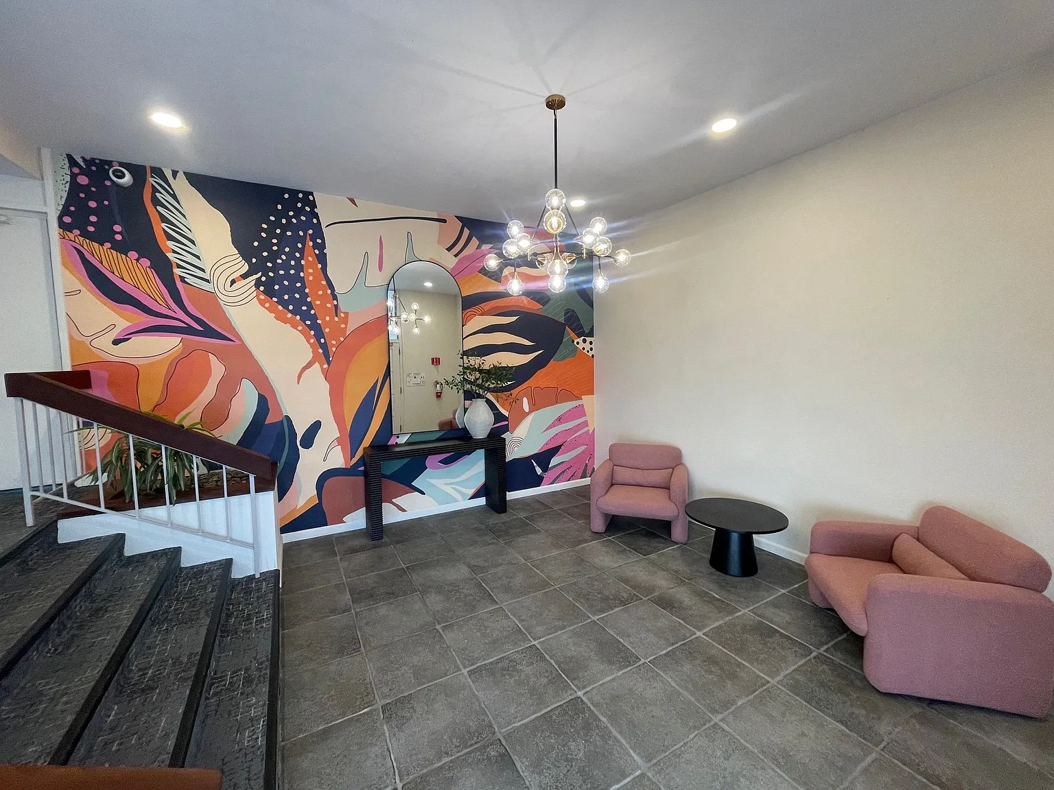 765 Rand Ave Apartments — Photo 2