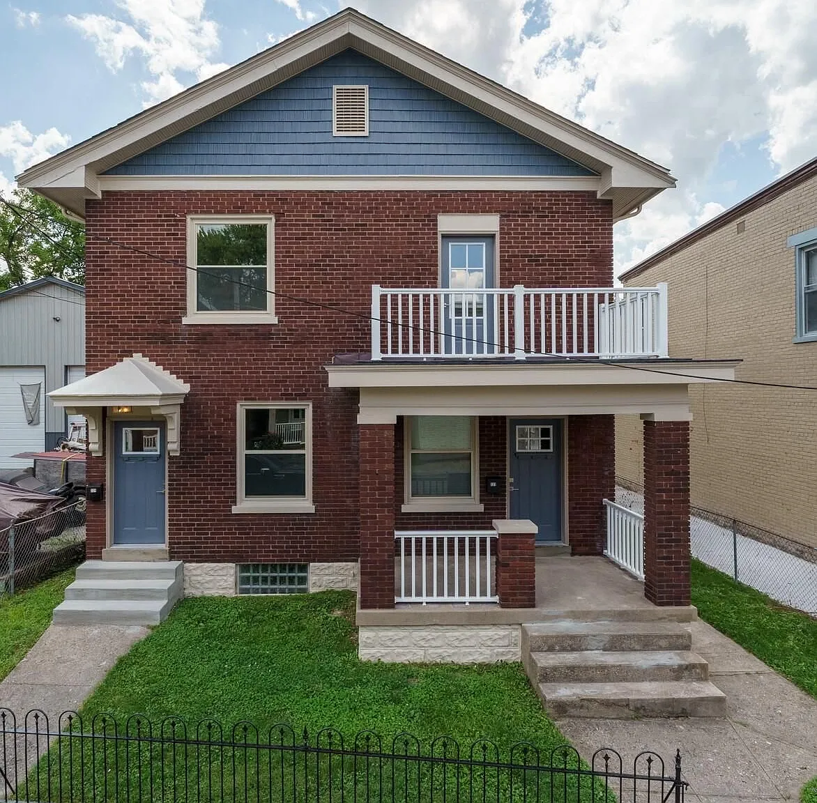 2 bed, 1036 sqft, $1,600 — Photo 1