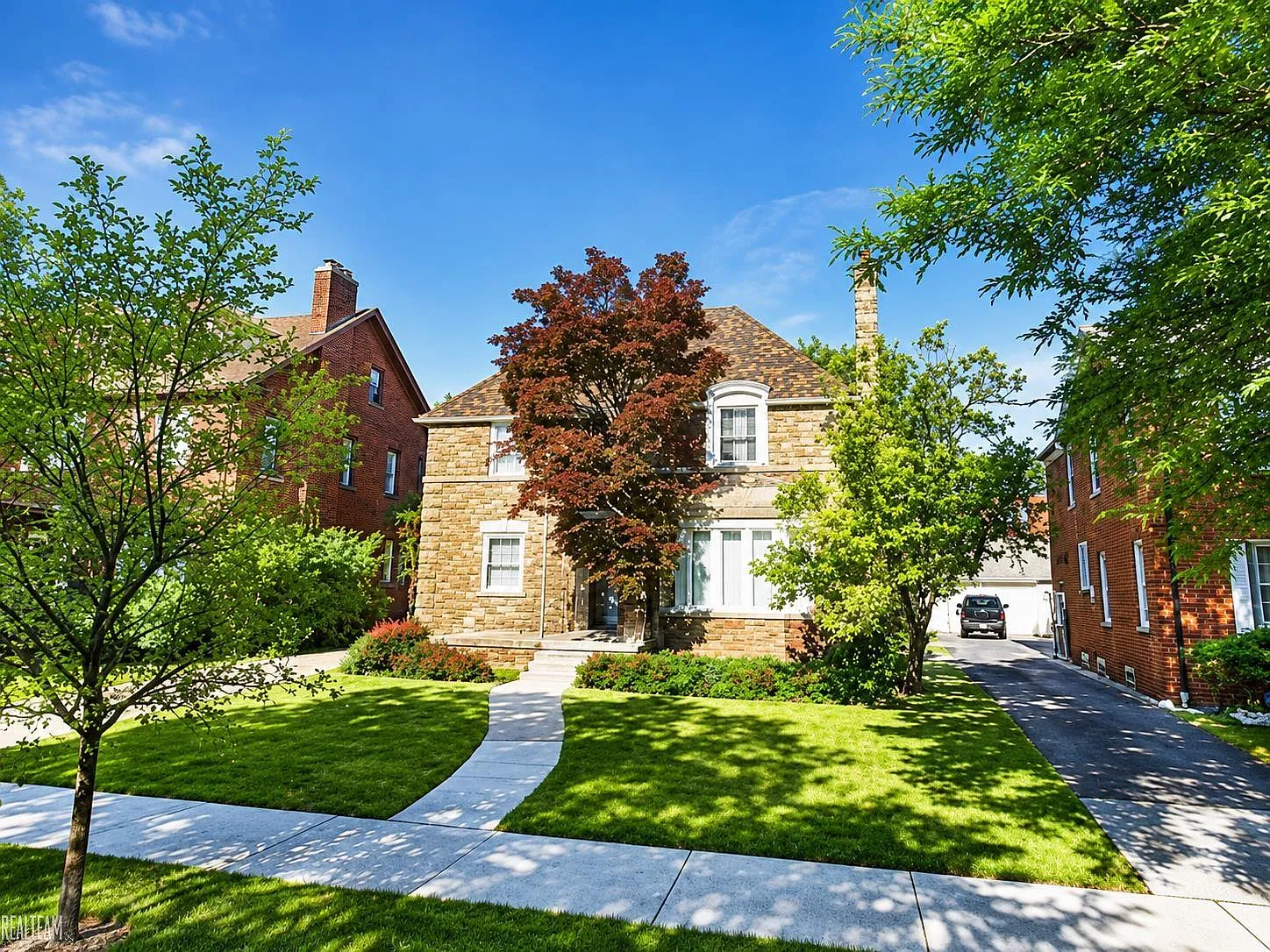 1 bed, 1.5 bath, 2669 sqft, $850 — Photo 1