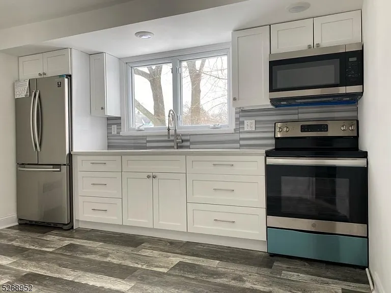 120 Union St — Photo 3