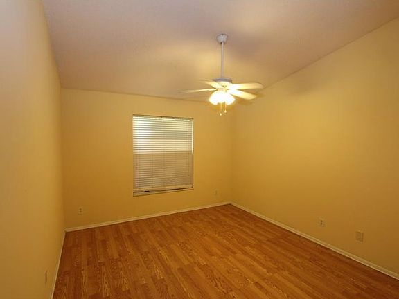 5th image of 121 Becky Thatcher Ct #1
