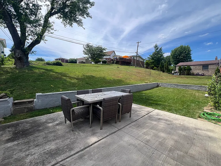 19 Robinhood Rd — Photo 34