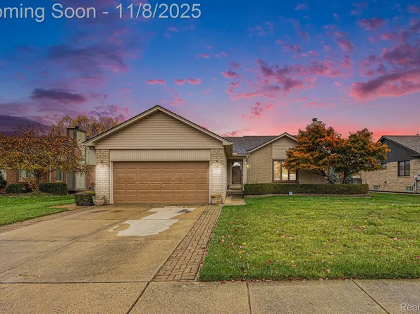 21630 Clifford Dr, Macomb, MI 48044