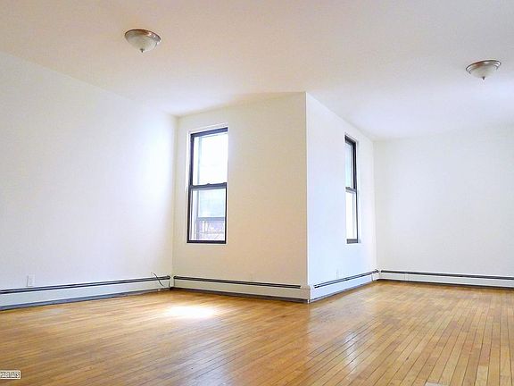 2nd image of 2056 Morris Ave #1