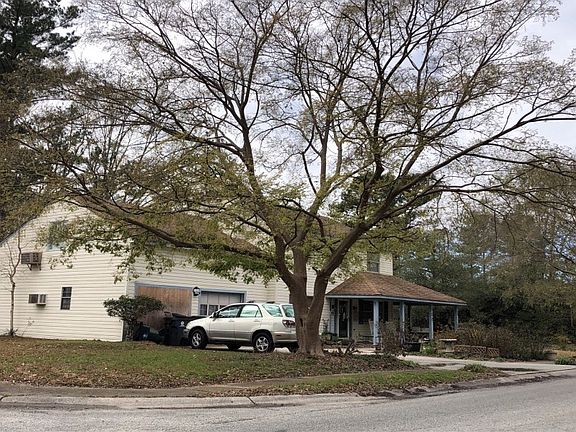 3rd image of 102 Woodbridge Dr
