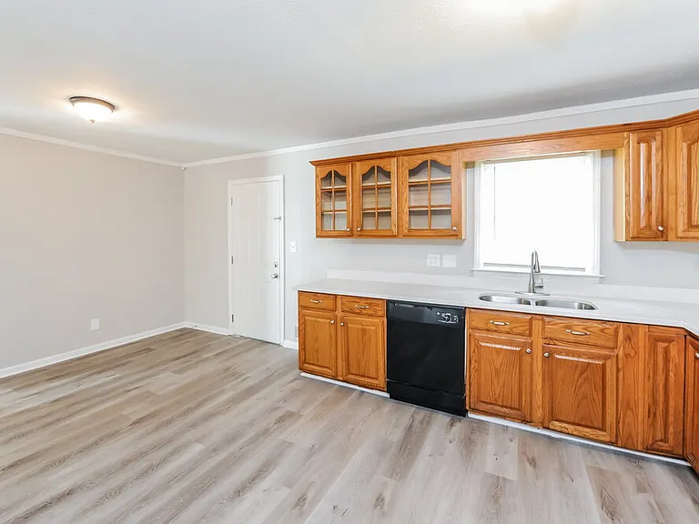 1338 W Stoneybrook Dr — Photo 5
