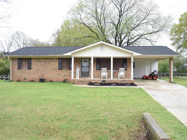1311 Meadowbrook Ln, Oxford, AL 36203