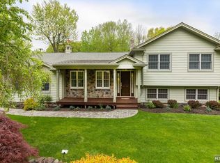 109 Warren Rd, Park Ridge, NJ 07656