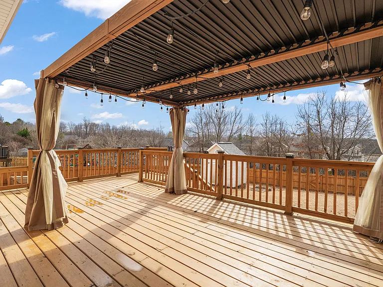 156 Haywood Ln — Photo 30