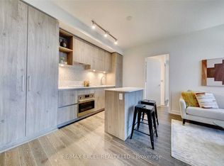 1 Yorkville Ave #3402, Toronto, ON M4W