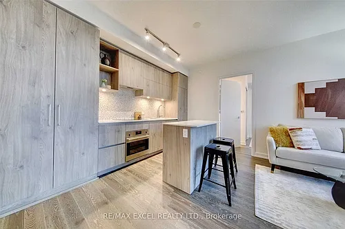 1 Yorkville Ave Photo 1