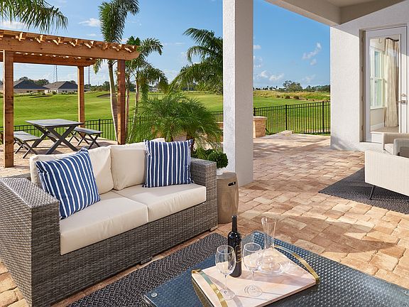 Gorgeous covered lanai
