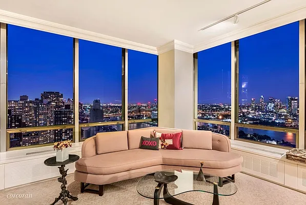 Sold by Corcoran | media 8