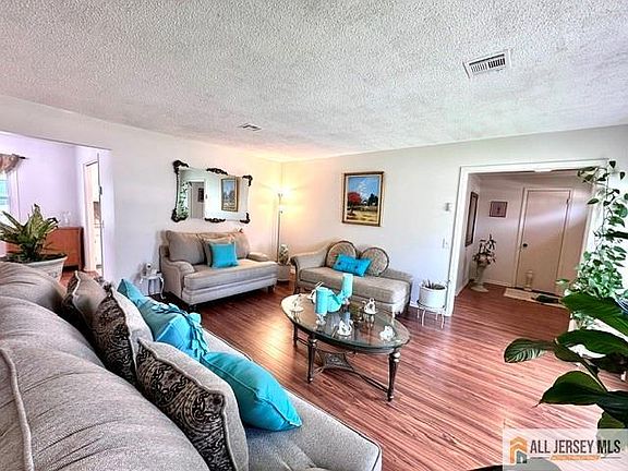 5th image of 496 Revere Way