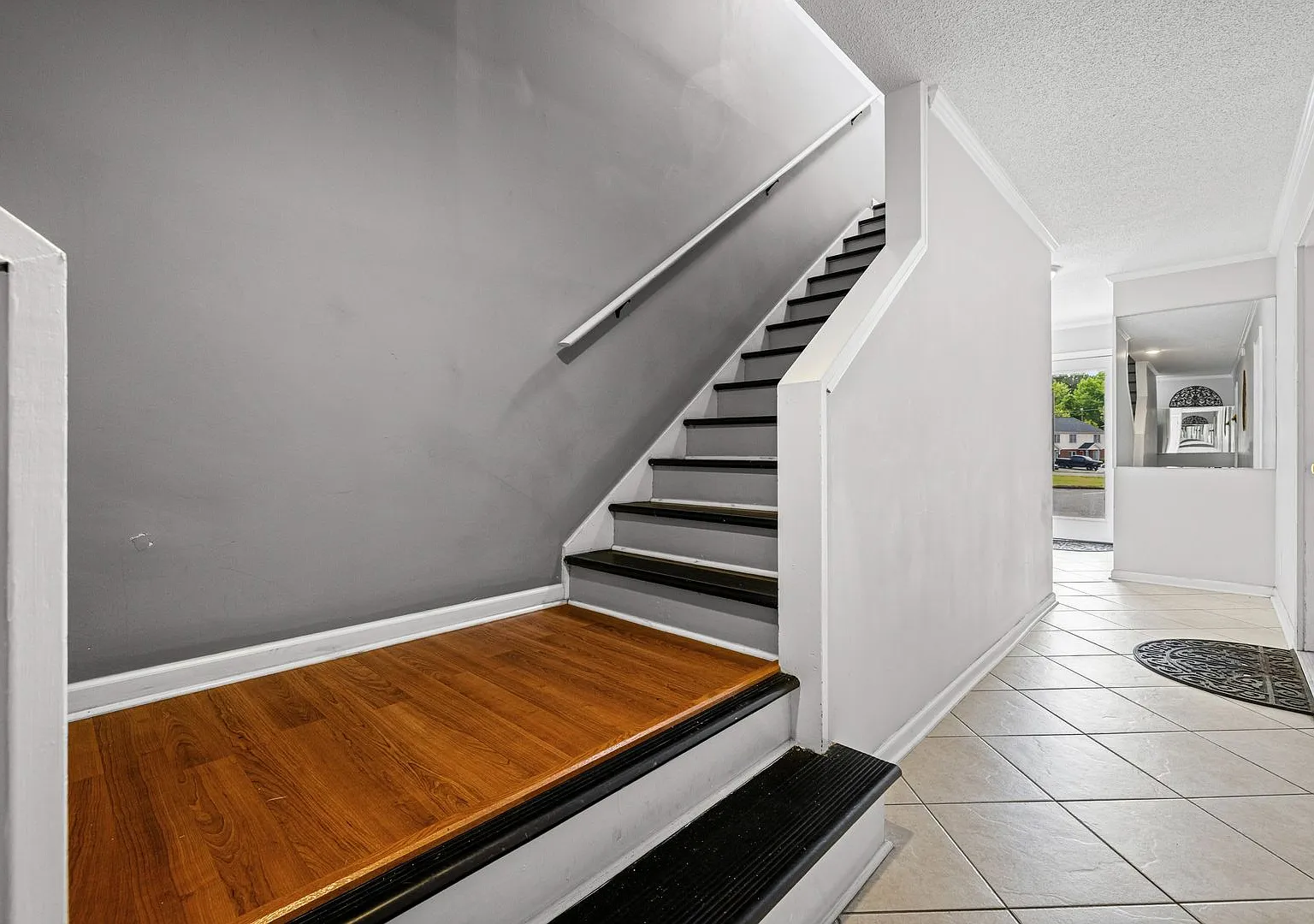 Super cute 1-bed, 1-bath, condo in Gastonia at Pickwyck Place near Hang Time Golf! — Photo 3