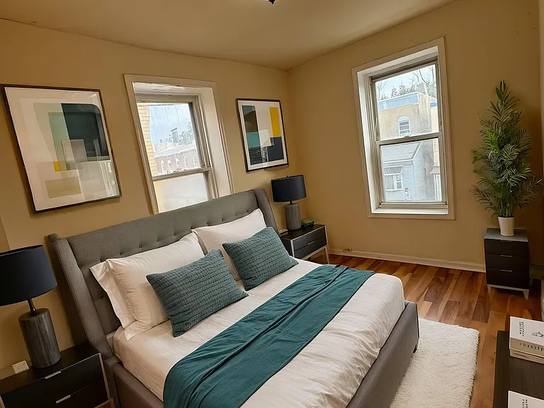 521 E Westmoreland St — Photo 3