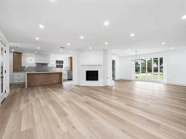 5507 Valkeith Dr, Houston, TX 77096