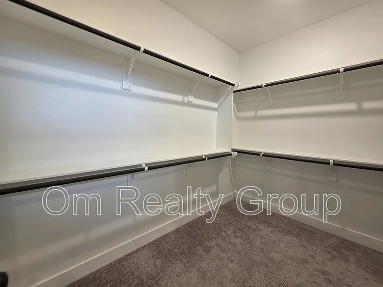18710 Colorado River Ln — Photo 26
