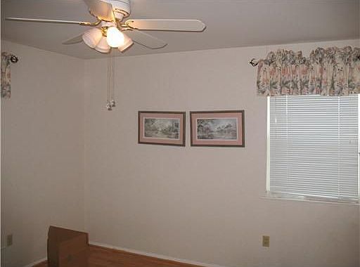 4th image of 3301 River Oaks Dr