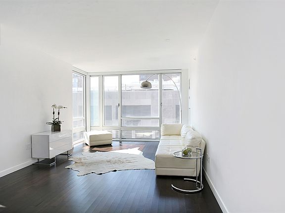 2nd image of 261 W 28th St APT 10C