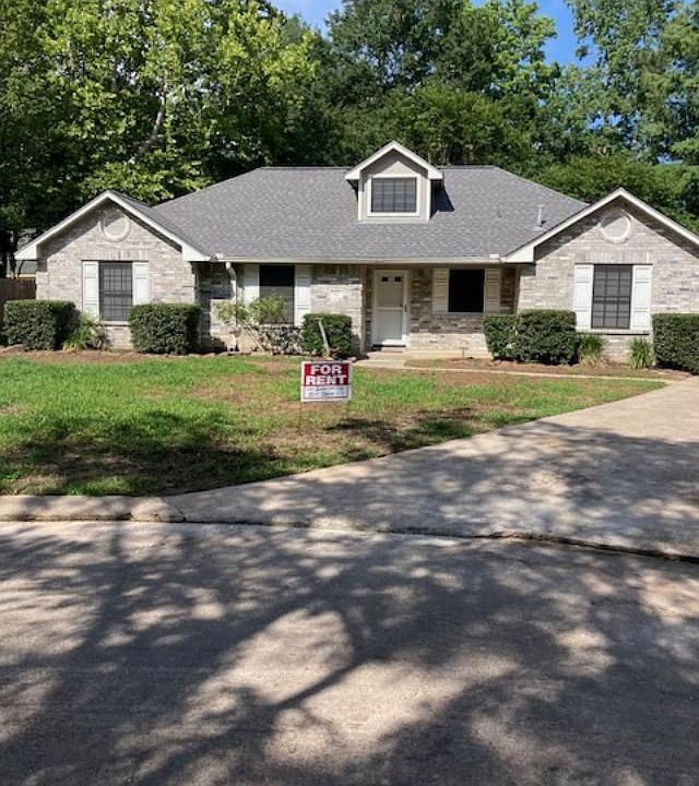 1st image of 510 Odessa Dr