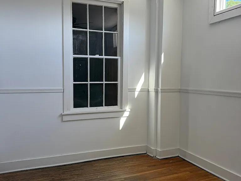 33 N Washington St #6 — Photo 4