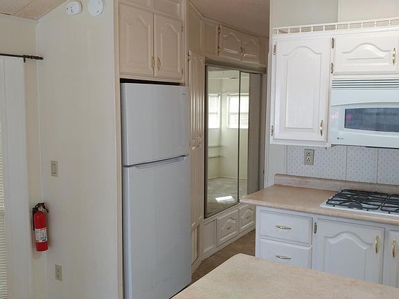 3rd image of 1295 S Cawston Ave Spc 193