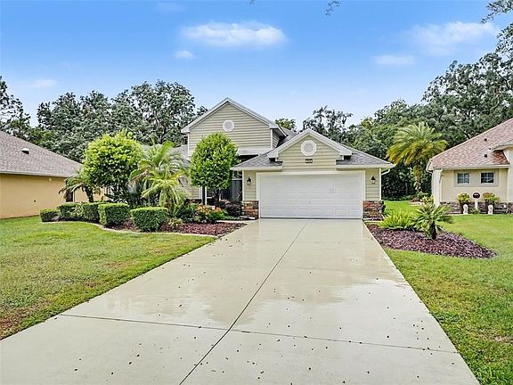3rd image of 8045 WATERBURY WAY