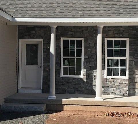 2nd image of 99 Hicksville Rd