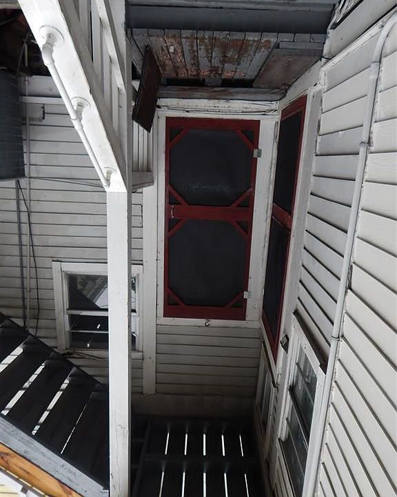1st image of 1923 Broadway St APT 2