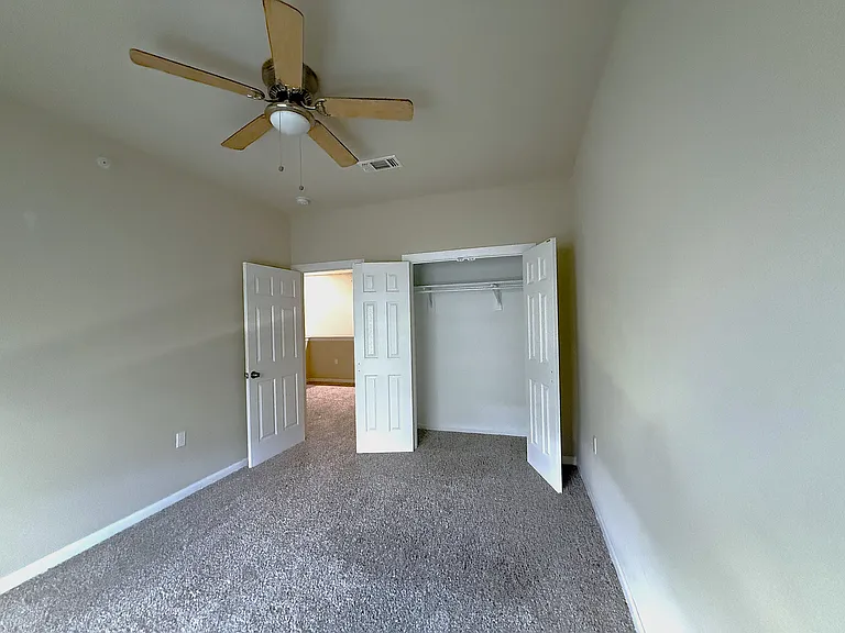 230 Heritage Ct — Photo 7